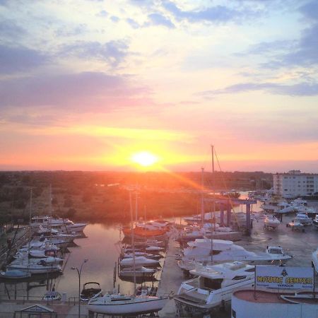 Holidays Penthouse Vues Panoramiques Sur Le Port Naval,Un Sejour Elegant Assure " Wifi Parquing Gratuit Roses Luaran gambar