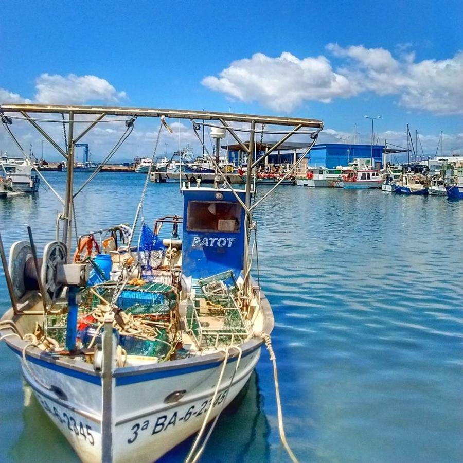 Holidays Penthouse Vues Panoramiques Sur Le Port Naval,Un Sejour Elegant Assure " Wifi Parquing Gratuit Roses Luaran gambar