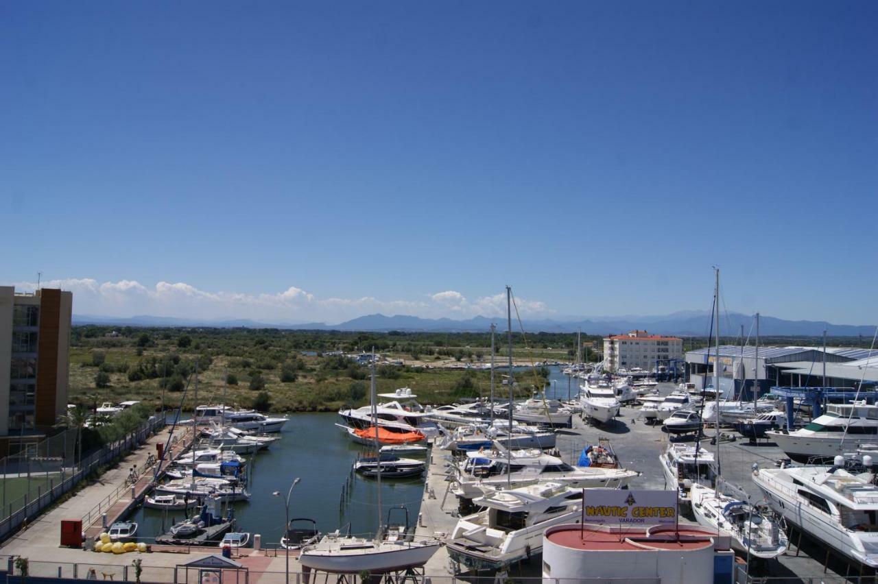 Holidays Penthouse Vues Panoramiques Sur Le Port Naval,Un Sejour Elegant Assure " Wifi Parquing Gratuit Roses Luaran gambar